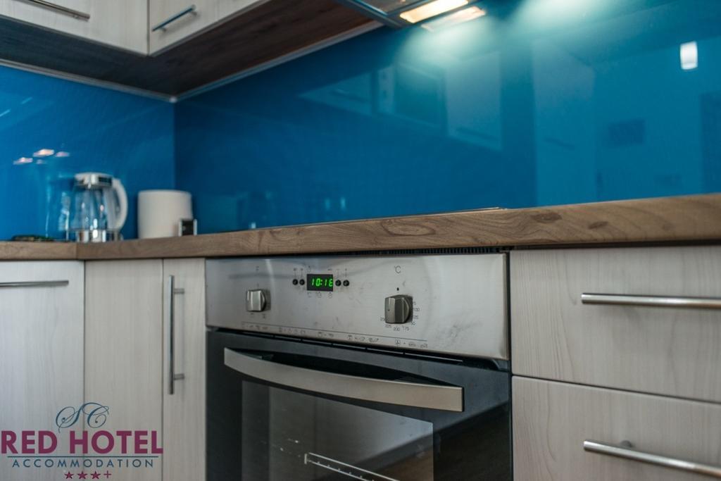 Red Hotel Accommodation Cluj-Napoca Exterior photo